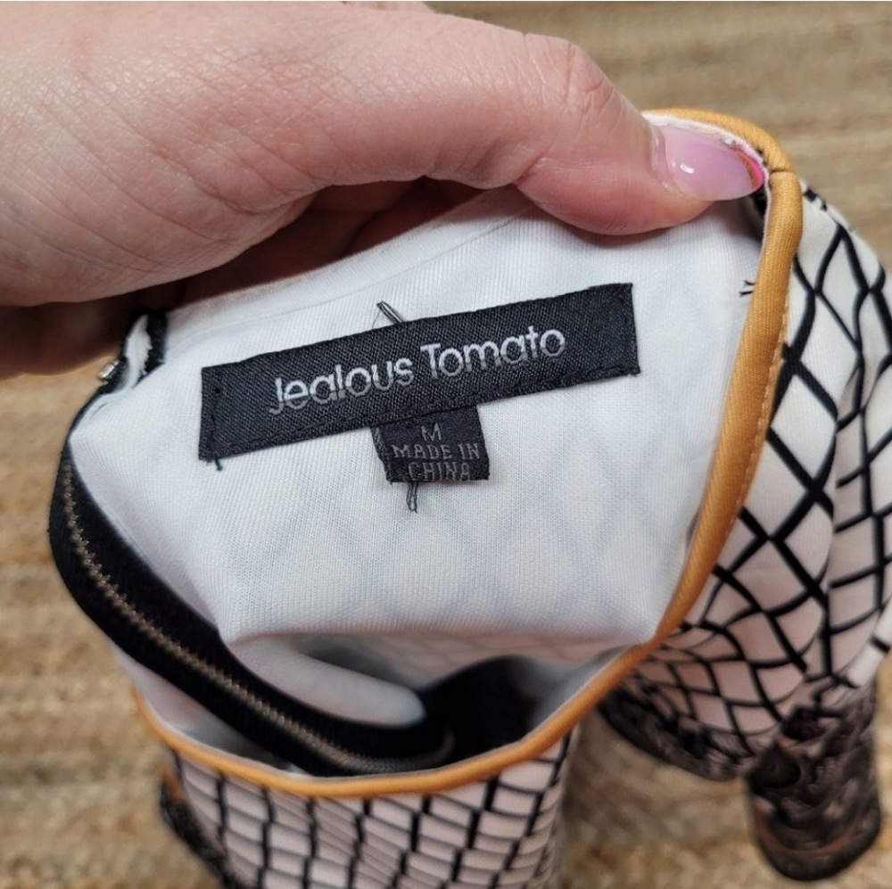 Jealous Tomato, Size Medium, Black, White, and Gold. - Picture 8 of 9